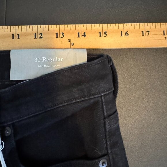 NWT Everlane Mid-Rise Skinny Black Jeans, Size 30R - Picture 5 of 8